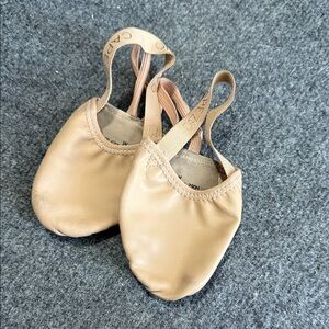 Capezio Kids Tan Slippers